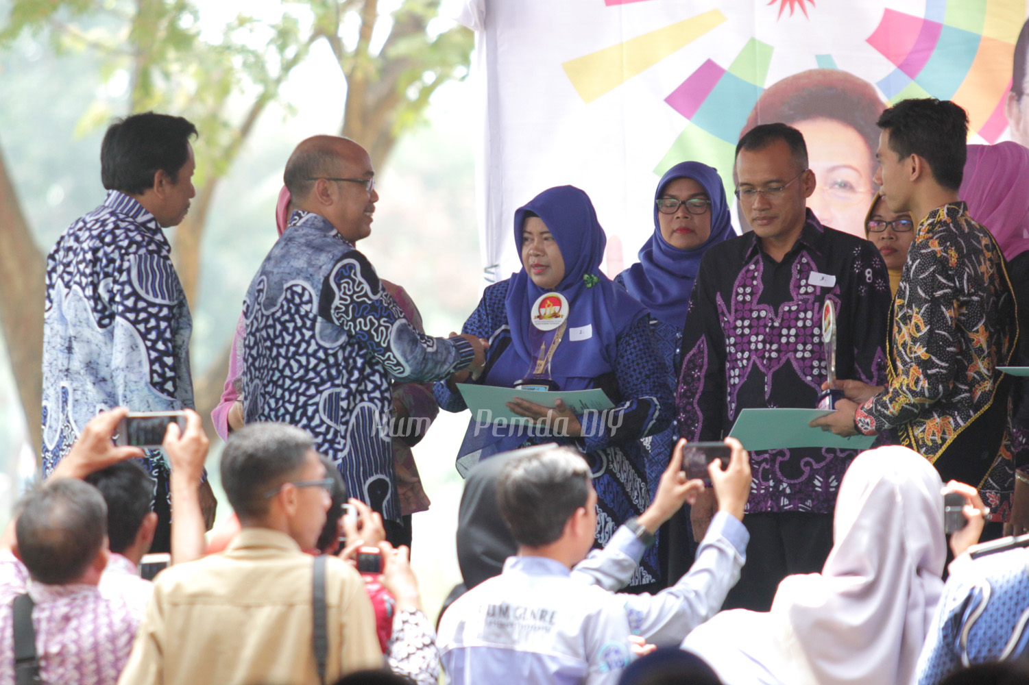Sekda DIY Hadiri Hari Keluarga Nasional di Stadion Sultan Agung Bantul